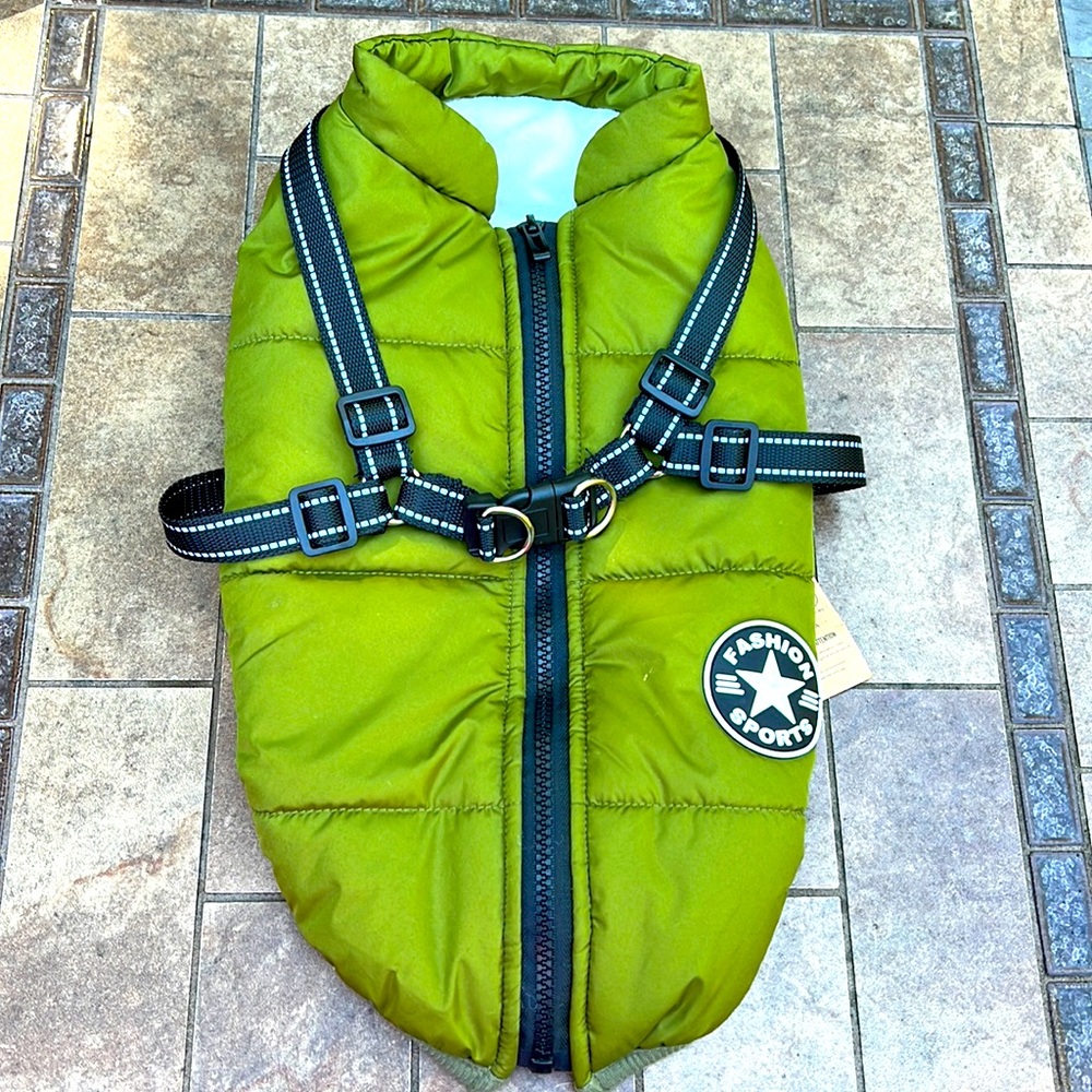 New PawRoll Dog Winter Jacket. Says 2XL fits like a medium. Warm and stylish